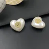 Nigdy nie blaknąca marka Projektant List Kolczyki Ear Stud Moda Damska kryształowa perła Kolczyk w kształcie serca Elegancja Proste damskie wesele Biżuteria Akcesoria