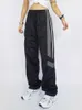 Pantaloni da donna Capris Weekeep Pantaloni sportivi da jogging casual Streetwear y2k Pantaloni elastici a vita bassa larghi da donna Pantaloni con stampa a righe Hip Hop Stile coreano L230310