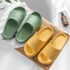 Pantofole estate in casa densa spesso soft non slip non slip piattaforma doccia massaggio sfacciatani uomini donne simpatiche scarpe da bagno