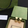 Modische Damen-Designer-Ohrringe, Chram-Doppelbuchstaben-Ohrstecker, 18 Karat vergoldet, herzförmige Perlenohrringe für Damen, Party, Hochzeit, Creolen-Schmuck mit geprägter Geschenkbox