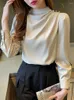 여자 블라우스 Qoelrin 평범한 우아한 스탠드 칼라 블라우스 여자 한국 패션 긴 슬리브 셔츠 여성 풀오버 사무실 숙녀 흰색 셔츠