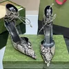 2023 luxe designer orteils pointus sandales à talons hauts G famille femmes 100% cuir noir blanc rose une ligne boucle chaussures dame sexy métal peu profond talons aiguilles sandale