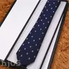 Rode stropdassen voor mannen designer stropdas elegante heren zakelijke kantoorkleding stropdas effen kleur klassieke zijde donkerblauwe luxe stropdassen zwart borduurwerk afdrukken PJ045 C23