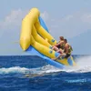 Équipement surfant de sports aquatiques de bateau de flottement de banane gonflable de piscine pour le jeu de jeu de parc