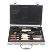 24-stycken Universal Gun Cleaning Kit Metal Brushes Shotgun Cleaning Tool Set med White Aluminium Portable Case Box