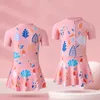 Eén-stuks Goede voorste rits Retro One Piece Swimsuit Girls Roze print Swimwear voor kinderen Baby Princess Rok Kinderen Zwemmen Badpak W0310