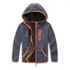 Jackor Spring och Autumn Trendy Boys Sport Hooded Jacket Kids Ytterkläder Fall Ankomst Polar Fleece Soft Shell Clothing 230310