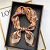 70x70cm 2style Presbyopia Designer Letters Stampare Floral Scarf Head Abchina per donne Sciarpe a manico lungo la moda SCARPE DI PASCOLA PERCOLA PERCOLA PERCHI