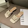 Slippers Fashion Женщины с низкими тонкими каблуками скользит обувь темперамент слово женское мелкое скольжение на летних платья мулы шлепанцы