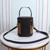 7a Designer Cosmetic Bags Makeup Bag Beauty Case Reverse Coated Canvas Clutch Handbag Women Totes Crossbody Purse Removable Strap Drum