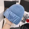 Gorro masculino de designer de moda chapéu de inverno cor sólida carta gorros de mulher ao ar livre gorro homem cabeça caxemira quente bonés de caveira bonés de caminhoneiro ajustados balde