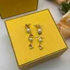 Women Fashion Earrings Designer Jewelry Womens Chain Earring New Designers F Letters Gold With Pearl Earings Street Fashion Accessories