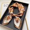 70x70cm 2style Presbyopia Designer Letters Stampare Floral Scarf Head Abchina per donne Sciarpe a manico lungo la moda SCARPE DI PASCOLA PERCOLA PERCOLA PERCHI