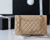 Luxury Duffle Bag Classic Flap Shoulder CC 2023 Designers Man Woc Clutch Bags Womens Lambskin Crossbody Tote Wallet Caviar Cosmetic Case quiltade väskor Kosmetiska väskor