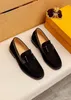 2023 Herrklänningskor Bröllopsdesigner Slip On Bekväm Oxfords Manliga varumärke Formella Busines Party Shoes Storlek 38-45