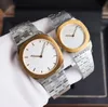 Armbandsur kvinnors bröllopsdatum modedesigner titta par kvarts rörelse 316l fin stål bokstav snider klockor