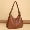 Avondtassen vintage vrouwen hobo tas 2023 hoogwaardige pu lederen schouder casual vrouwelijke rugzakken grote multifunctionele dames handbageven