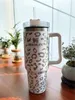 Med Staniey Logo Quencher 40oz Tumblers Leopard Print Handtag Lock Straw Beer Mug Water Bottle Powder Coating Outdoor Camping Cup