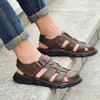 Повседневная подлинная обувь кожа для высококачественных классических летних на открытом воздухе кроссовки дышащие мужчины сандалии 230311 2425