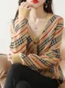Camisetas de punto para mujer Moda de primavera y otoño Versión coreana del suéter Cárdigan de punto Algodón puro Ropa exterior informal Rayas contra 230311