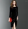 Casual Dresses Elegant Velvet Long Sleeve Dress Women 2023 Autumn Solid Pleated Split Hem Slim Holiday Party Vestidos Bodycon G364