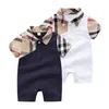 Neugeborenes Baby Strampler-Kleidung Designer Kurzarm Baby Rompers Säuglingskleidung Baby Jungen Mädchen Overall 0-24 Monat