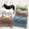 Débardeurs pour femmes OUMEA Femmes Été Coton Crop Tricoté Dos Nu Col en V Couleur Unie Débardeur Sans Manches Gilet Sportif Avec Coussinets De Barre Détachables Soutien-Gorge