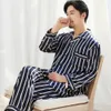 Vêtements de nuit pour hommes Accueil Vêtements pour hommes Grande taille 3XL 5XL 7XL 8X Hommes Pantalons de pyjama en soie d'été pour hommes Printemps Stripe Hommes Vêtements de nuit Oversize 230311