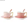 Tazze Piattini Tazza da caffè in stile europeo e set di piattini Ceramica Gold Bone China Semplice tè pomeridiano Alette nere