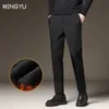 Herrbyxor Vinter Men's Warm Thick Casual Pants Fleece Business Fashion Black Stretch Office Slim Trousers Mane Brand Plus Size 40 42 230311