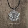 Halsketten mit Anhänger, Totenkopf-Motte-Halskette, Insektenschmuck, rund, geheimnisvoller Text, doppelseitig, natürlich