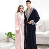 Serviette Flanelle Robe de Nuit Vêtements de Nuit Pyjamas Épaissis Robe de Couples Robes de Bain Vêtements de Nuit