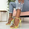 Chaussures habillées femmes sexy minces hauts sandales 2023 bonbons couleur élastique groupe femme talon sandal stiletto fête des pompes