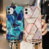 Cross-Body Twill Mobiltelefonfodral Marble Grain Silicone TPU Fall för Apple iPhone 11 12 14 13 Plus Pro Max Square Triangle Protective Back Cover Candy Color Anti-Drop