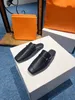 Brev Sandaler Square Luxury Design Mueller Shoes Half Slipper Womens Slipper Sandaler Storlek 35-40