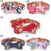 Cherry Flower Pattern Dog Bow Tie Collar Pet Dogs Sakura Tryck Bowknot Collars Pets Cat Training Supplies Justerbar krage BH8434 TQQ