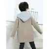 Coat Boys 'Coats Autumn and Winter Mediumthick Foreign Style Children's Polyester single -bebreasted gewatteerde capuchon kaki blauw 230311