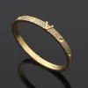 Designer bracelet gold bracelet luxury gold chain bracelet charm bracelet men s and women s letter groove round nail diamond bracelet does not fade