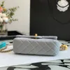 Crossbody Bag Tasarımcı Moda Flep Bag Lüks Orijinal Deri 1: 1 Kalite Kutu WC137