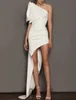 Seksowna suknia ślubna 2023 Bez rękawów jedno ramię asymetryczna satyna z dziobową panną młodą sukienki szata de Mariage Boho