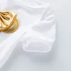 Set di abbigliamento Vestiti per neonata Pagliaccetti in cotone bianco Increspature dorate Neonate Tutu Gonna Scarpe Fascia per capelli Set carino nato 230311