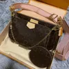 Borsa a tracolla da donna MULTI POCHETTE di lusso con pochette a spalla firmata 2023 combinata in rilievo