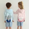 Jackets Kids Hooded Sun Protection for Boys and Girls Spring Summer Cartoon Lange Mouw kleding Dunne schattige familie Matching Coats 230311