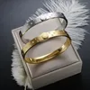 Bangle Romeinse cijfers roestvrij staal vergulde hoogwaardige brief klassieker voor vrouwen mannen trendy mode -sieraden