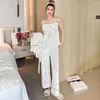 Kadın pijama kadınları beyaz kadife 3pcs ev kıyafeti seksi kayış pantolon pijamalar takım elbise yay süs sevimli gece giyim gündelik robe elbisesi sonbahar kış