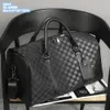 Factory Wholesale Men Sacs Sacs 2 Black Simple et polyvalent noir doux et confortable sac à main en cuir extérieur