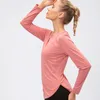 Camisas ativas camiseta esportiva de proteção UV para mulheres slim fit yoga casaco de treping cenas de ginástica esportes de ginástica de ginástica de ginástica de ginástica