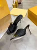 2023 Lüks Revival Düz Katır Terlikleri Erkek Kadın Slaytlar Sandalet Tasarımcı Ayakkabı Siyah Pembe Turuncu Mavi Kıyısı Beyaz Deri Flip Flops