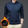 Мужская рубашка для модного полоса Polos для мужчин с длинным рукавом. Случайная осенняя и зимняя одежда уличная одежда в корейском стиле рубашка поло 230311