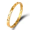 Bangle Geometric Hollow Gold For Women Jewely Punk Armband Rostfritt stål Manschett Tillbehör